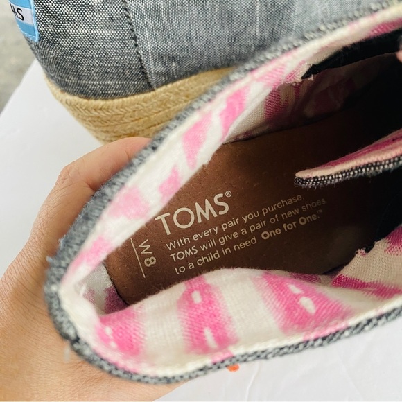 TOMS Chambray Desert Wedge Lace Up Booties - Picture 10 of 14
